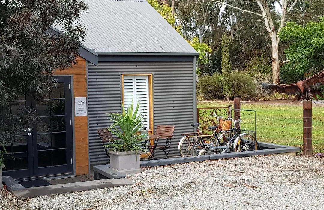 Irongate Studio B&B-1